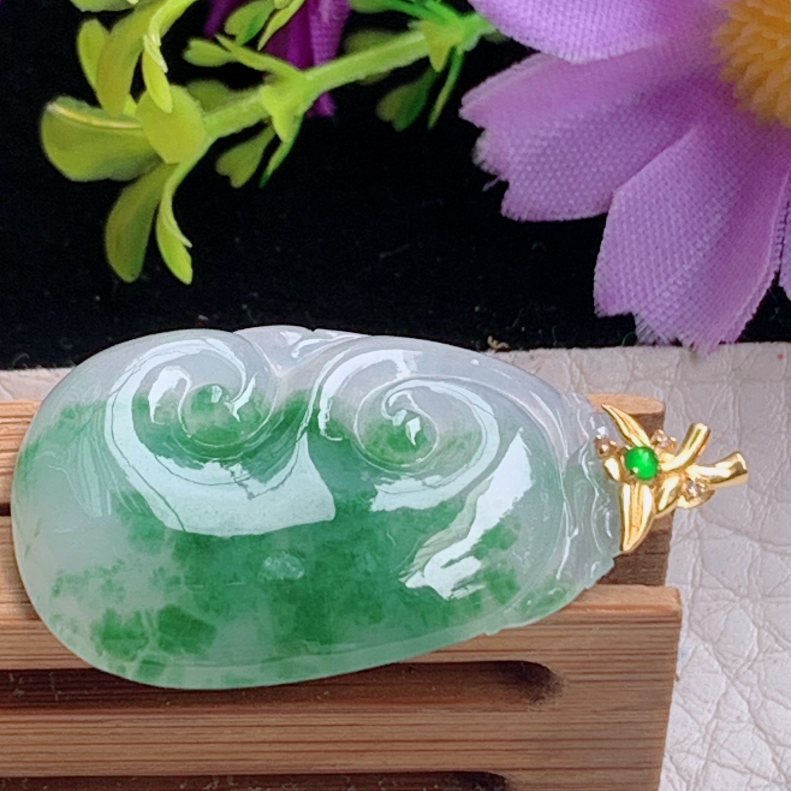 zz3实拍30*20*4.5缅甸翡翠冰飘花如意吊坠 事事如意玉坠18k金扣