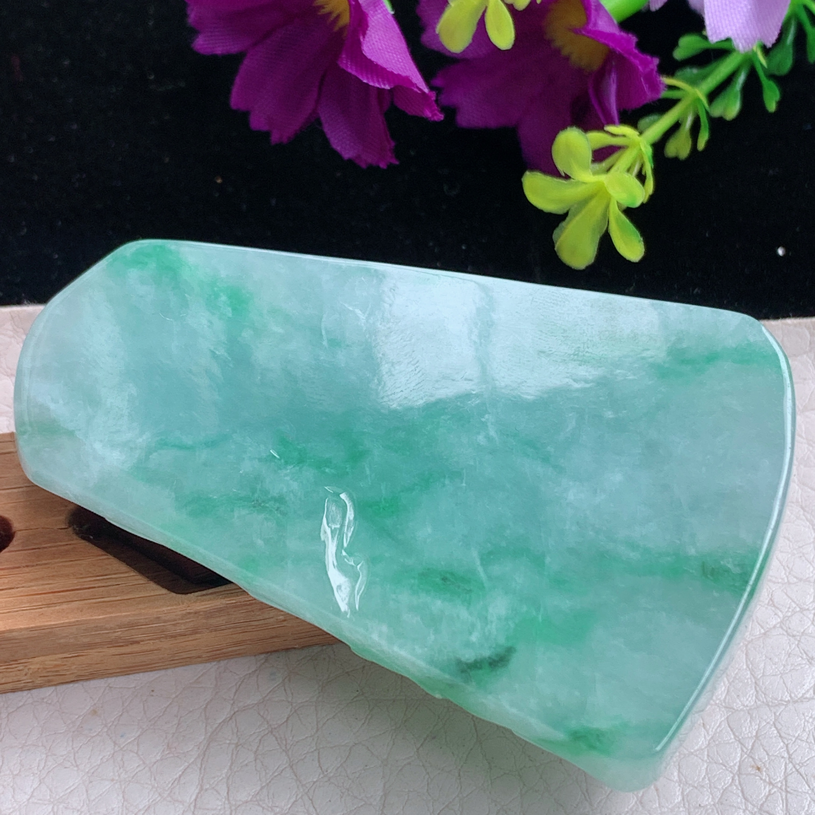 zz3实拍70*43.8*13.5缅甸翡翠冰胶浅绿大山水牌吊坠 男款玉坠