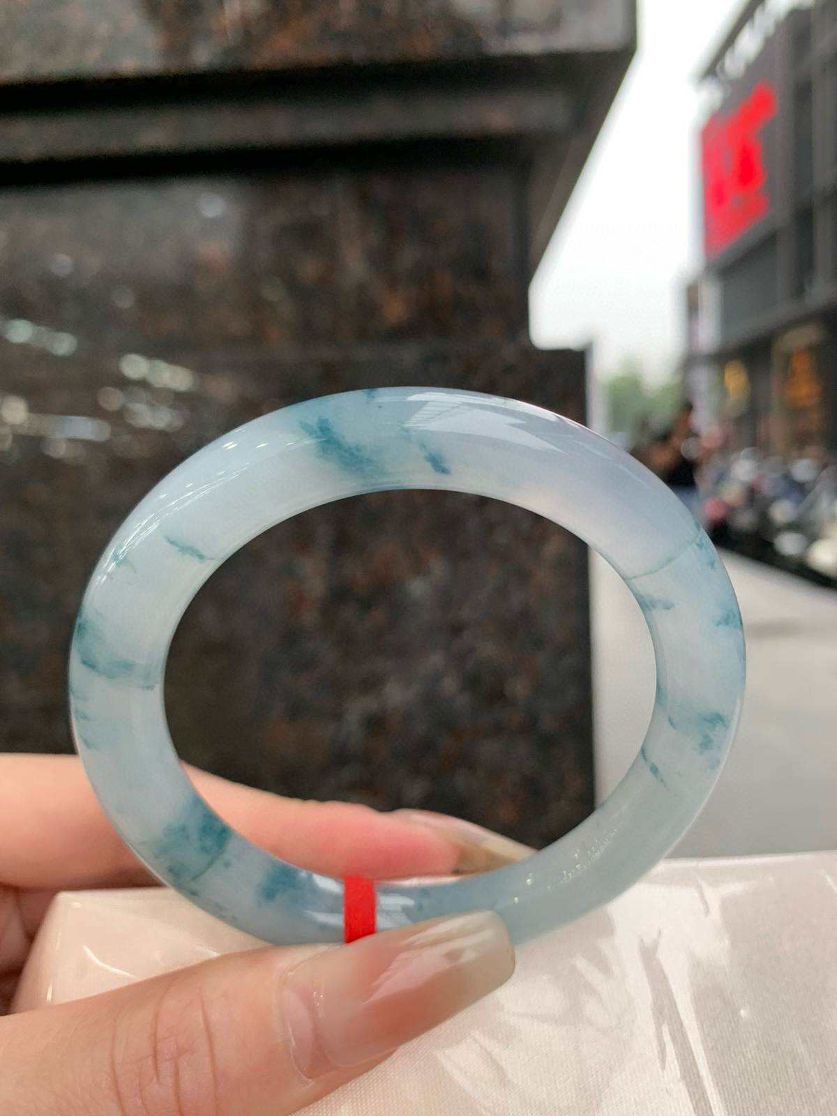 飘蓝花圆条，很有意境，无暇
53.6-9.4-9.4