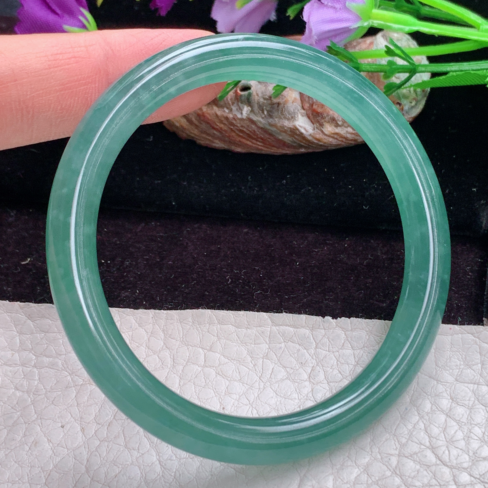 yh实拍56*7.6美人镯 天然翡翠手镯冰蓝圆条正圈玉镯子 叮当镯