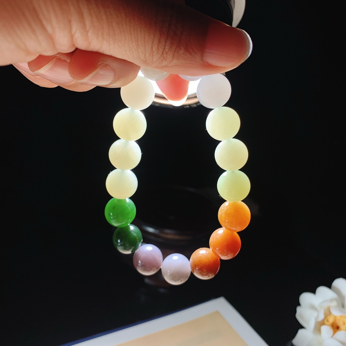 新疆和田玉且末糖多宝圆珠手串 且末糖手串 单颗尺寸12！玉质细腻油润。手推出油。品相大气 lt260327