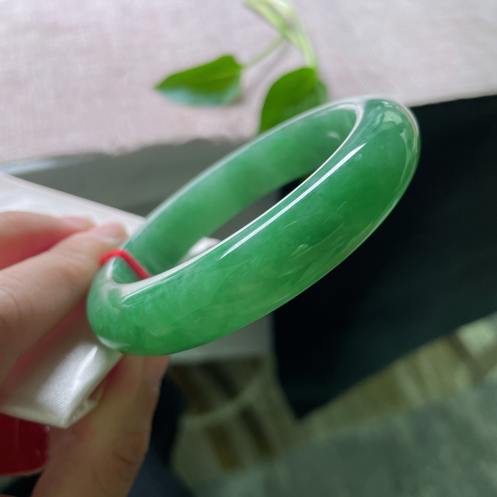 60.7/13.8/9.9，绿底正圈，大圈口，一方绿底，养一方山水。一点皮纹，