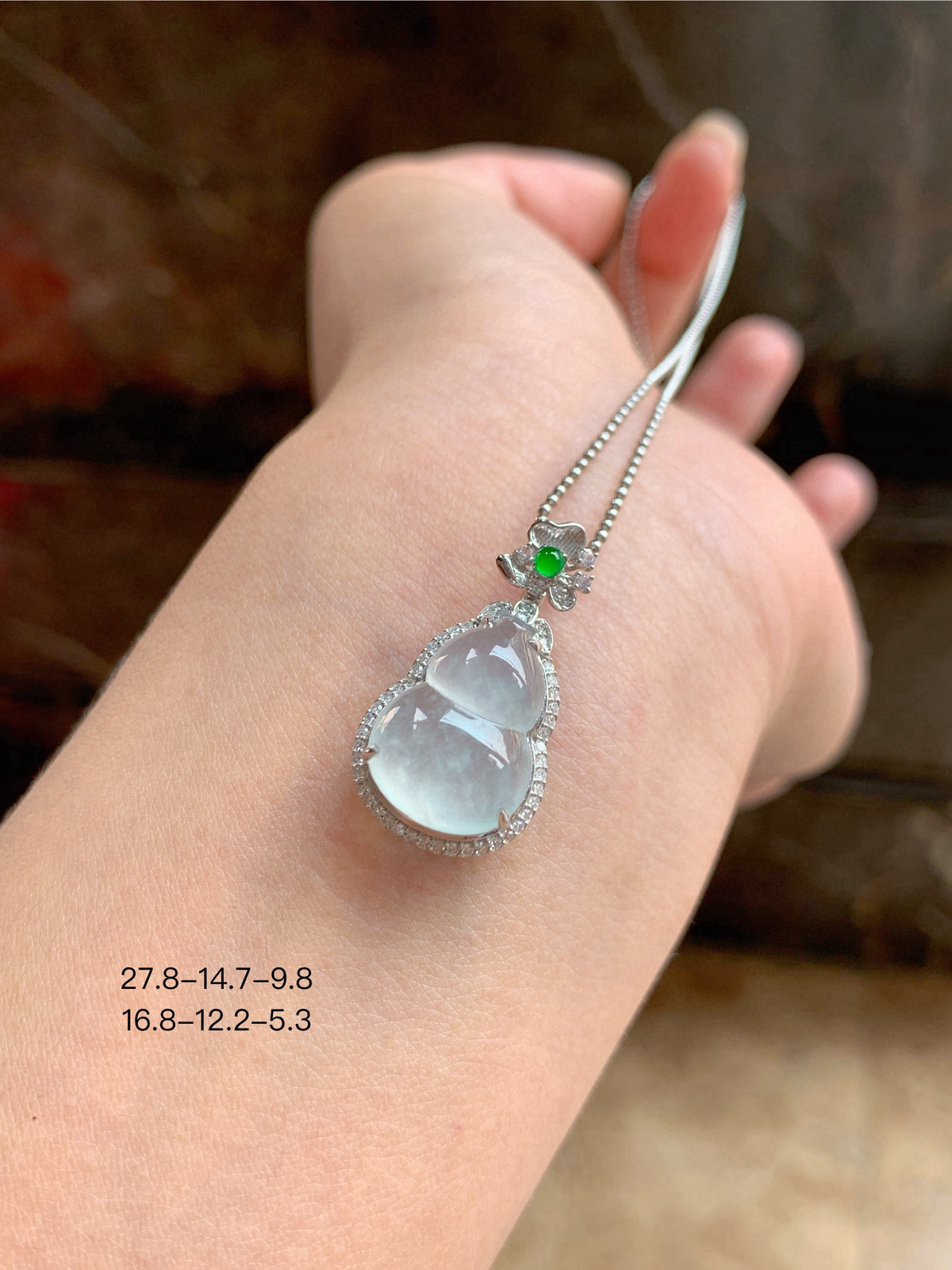 🤍雪花棉·葫芦

冰透果冻感，像含了一口山泉水，戴颈间超解暑～