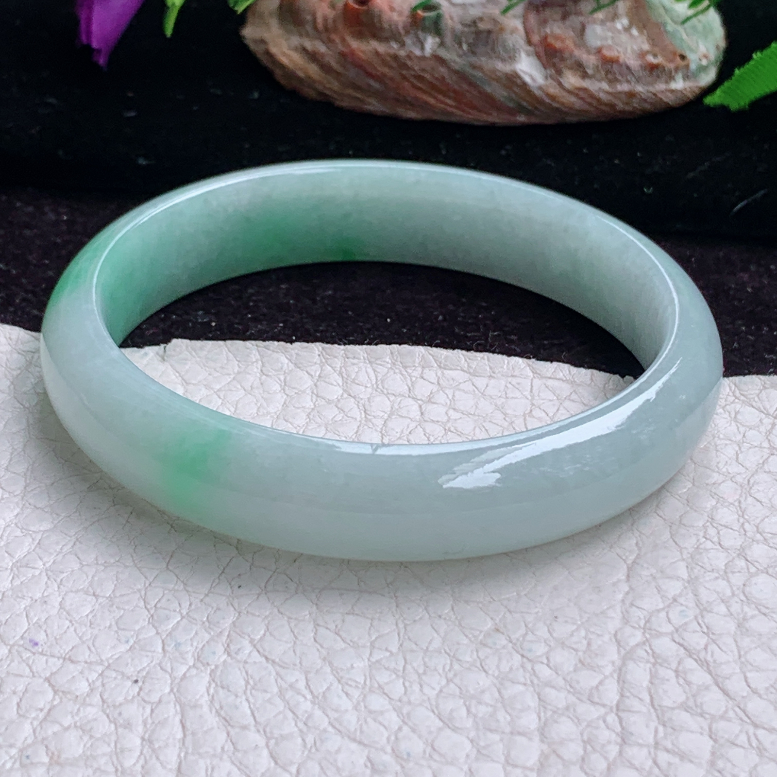 js实拍55*11.8*7平安镯 天然缅甸翡翠手镯清秀飘绿花正圈玉镯子