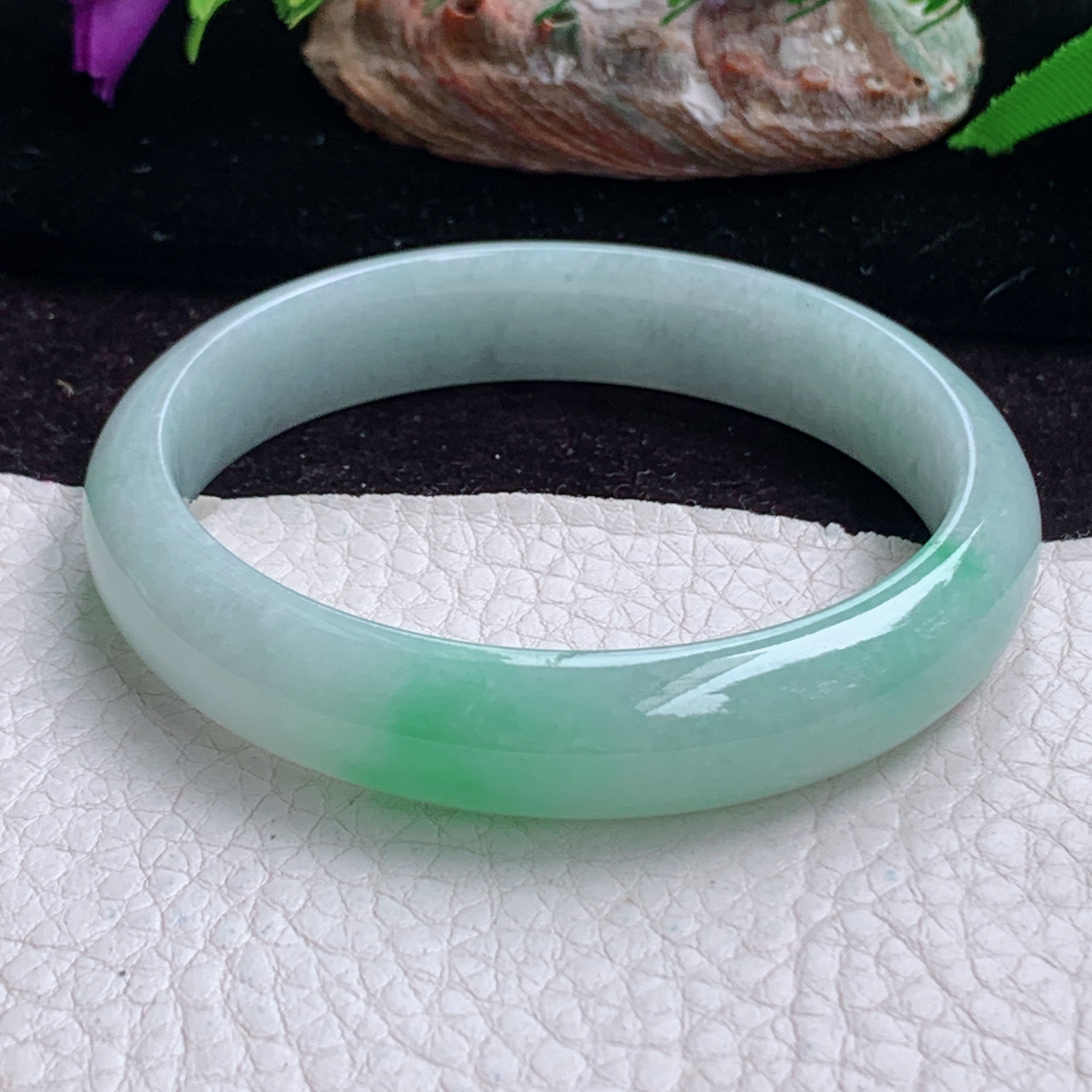 js实拍55*11.8*7平安镯 天然缅甸翡翠手镯清秀飘绿花正圈玉镯子