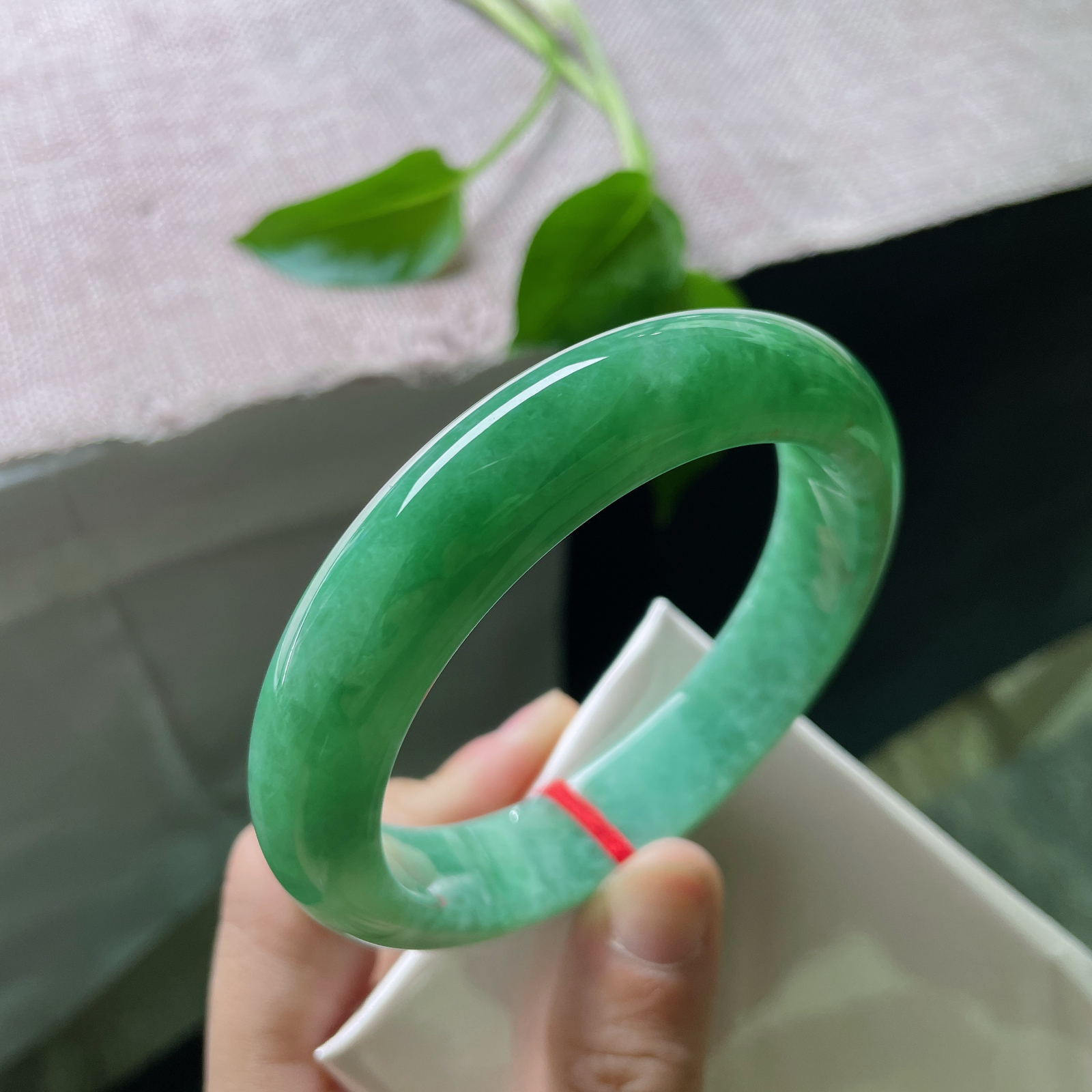 60.7/13.8/9.9，绿底正圈，大圈口，一方绿底，养一方山水。一点皮纹，