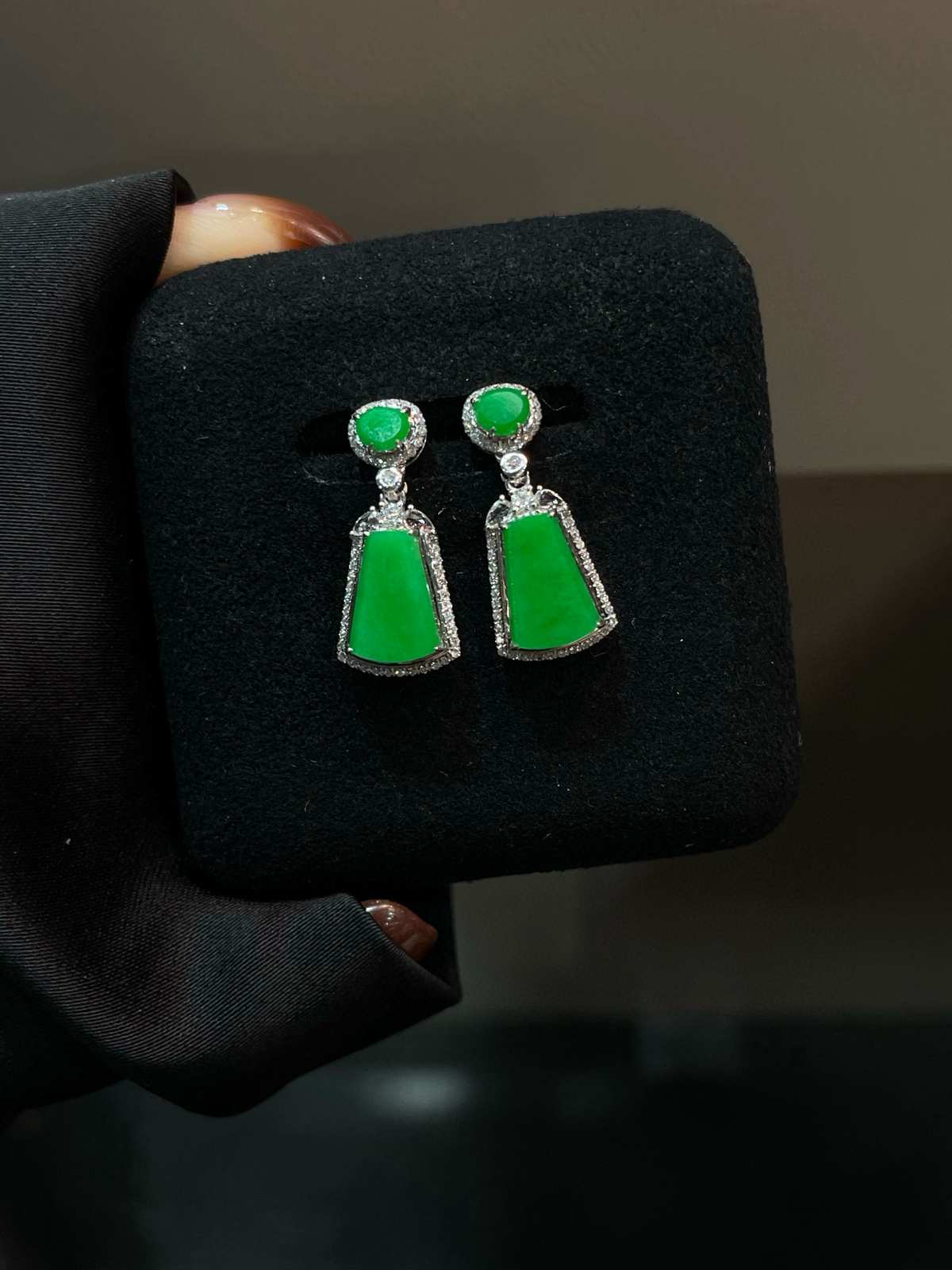 冰种 正阳绿 无事牌耳坠
18k金镶嵌