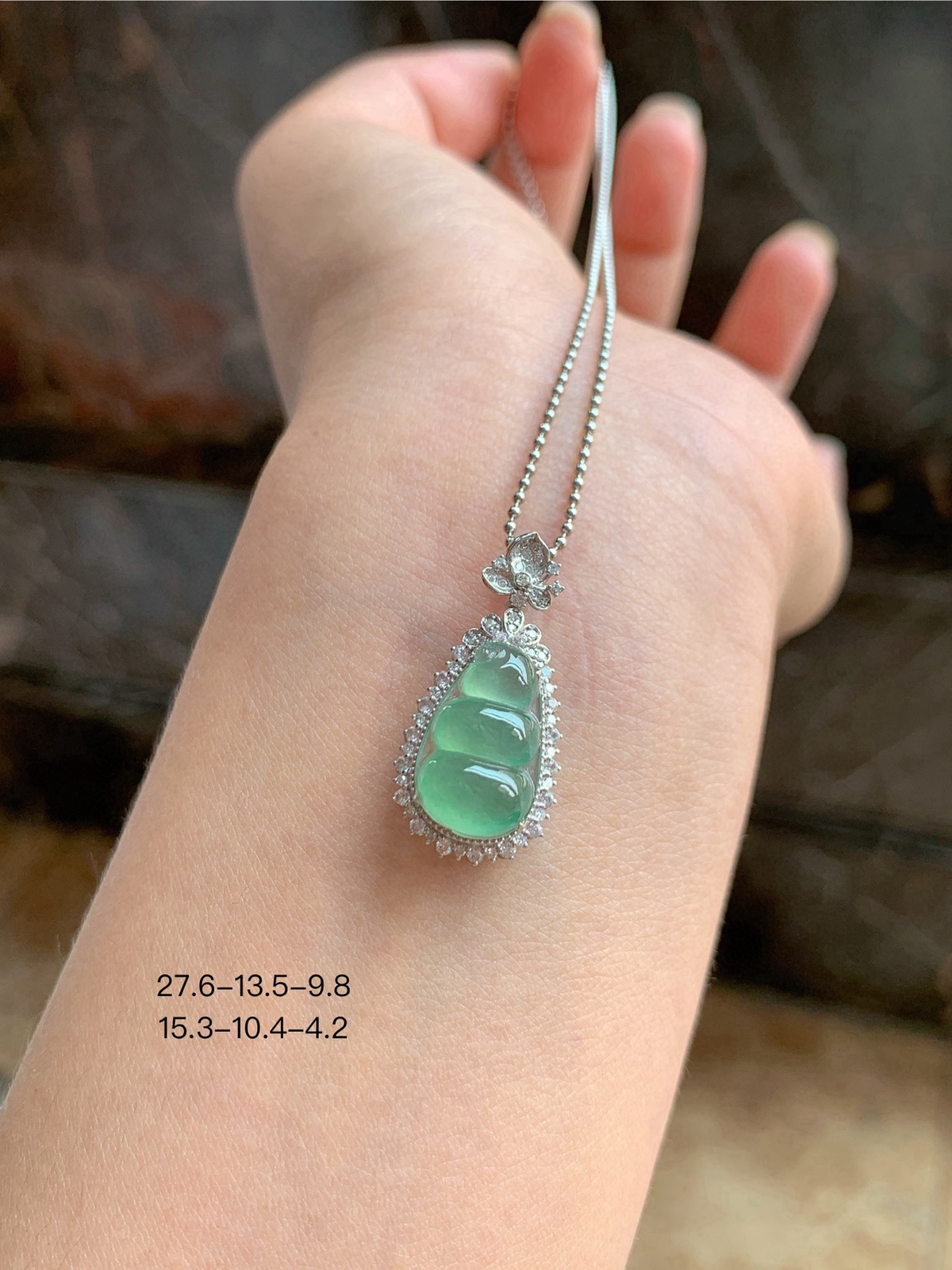 冰晴·福豆

一颗晴水豆，冰透藏福韵