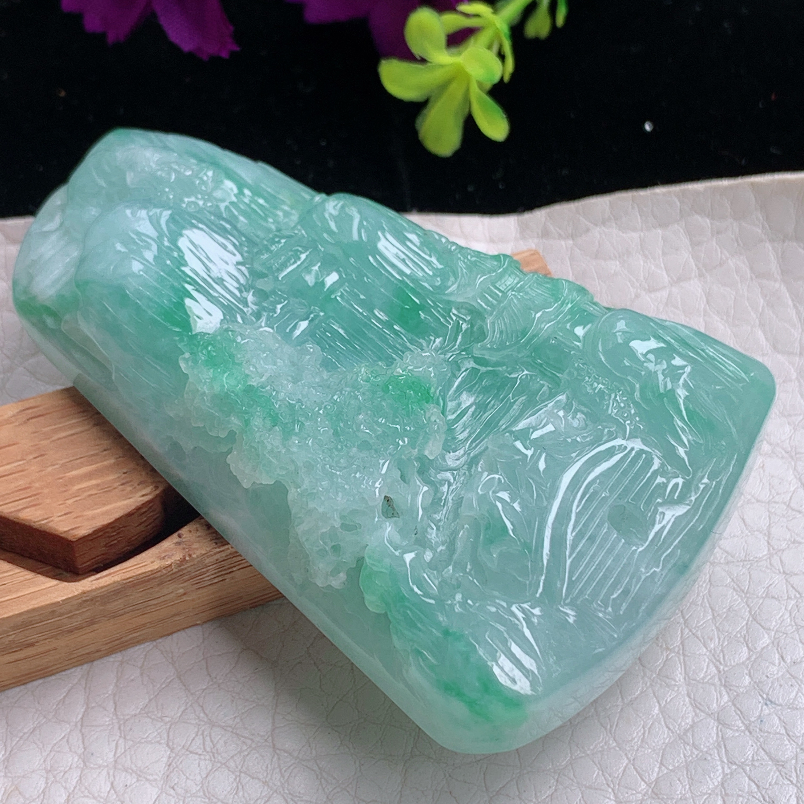 zz3实拍70*43.8*13.5缅甸翡翠冰胶浅绿大山水牌吊坠 男款玉坠