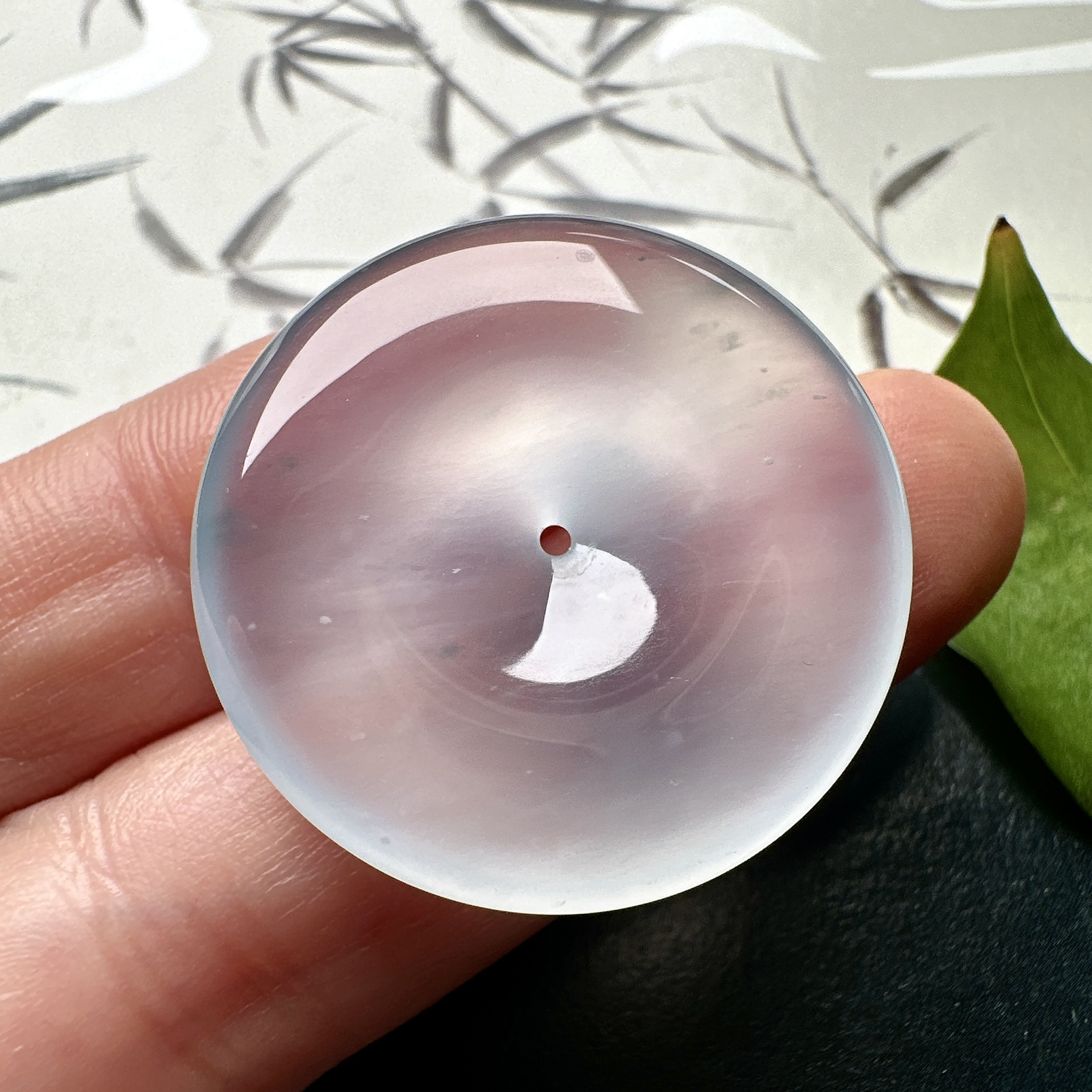 【冰种飘花平安扣】质地细腻冰润，品质很好，冰感十足，胶感明显，收藏品质。