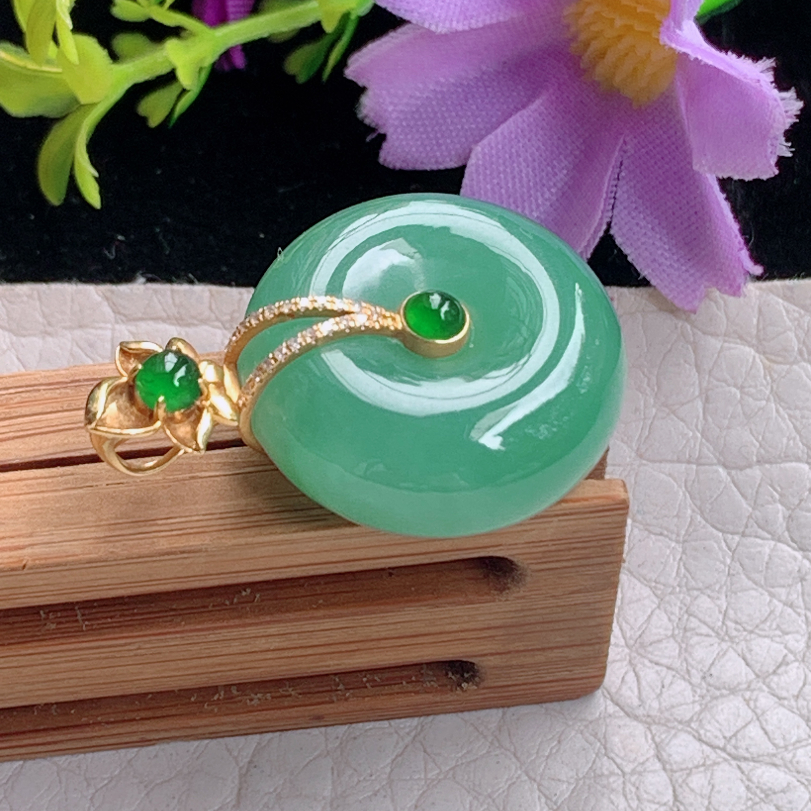 zz3实拍30*21*9缅甸翡翠冰晴水满绿平安扣吊坠 面包扣平安镶金玉坠