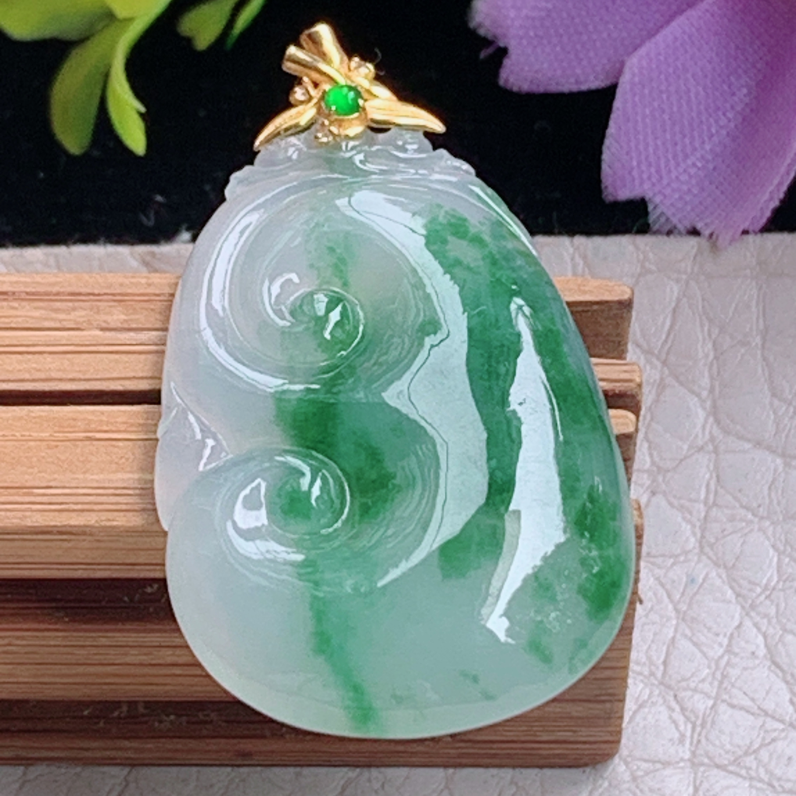 zz3实拍30*20*4.5缅甸翡翠冰飘花如意吊坠 事事如意玉坠18k金扣