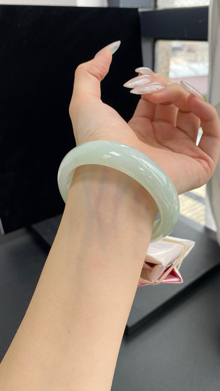 【晴底宽版正圈手镯】
尺寸：57.8-15.6-8.4
自然光无滤镜，原图直出