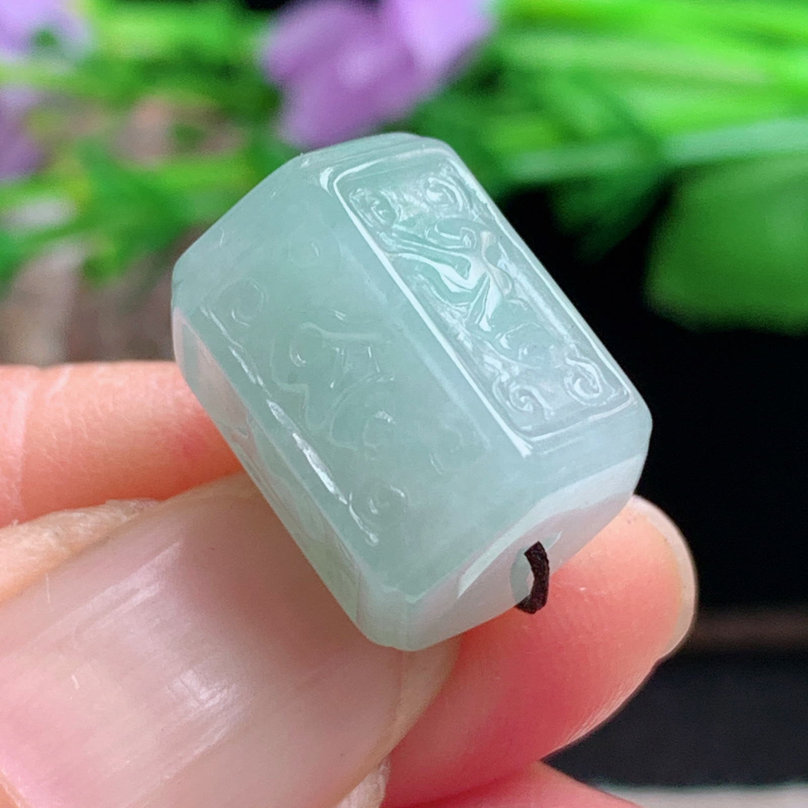 py实拍15*11.6缅甸翡翠冰润浅绿六字真言路路通玉吊坠 玉挂件