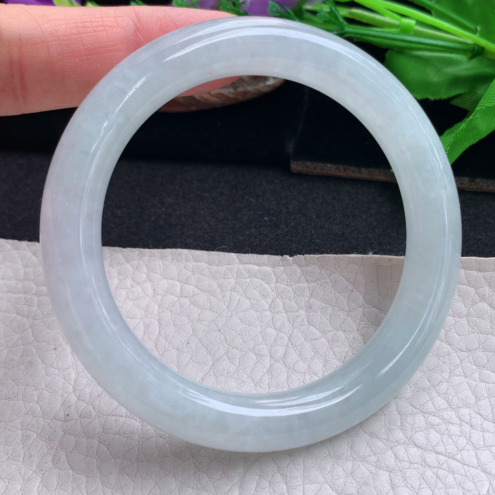 js实拍56*10*9.8美人镯 天然缅甸翡翠手镯纯美胶感正圈玉镯子 叮当镯