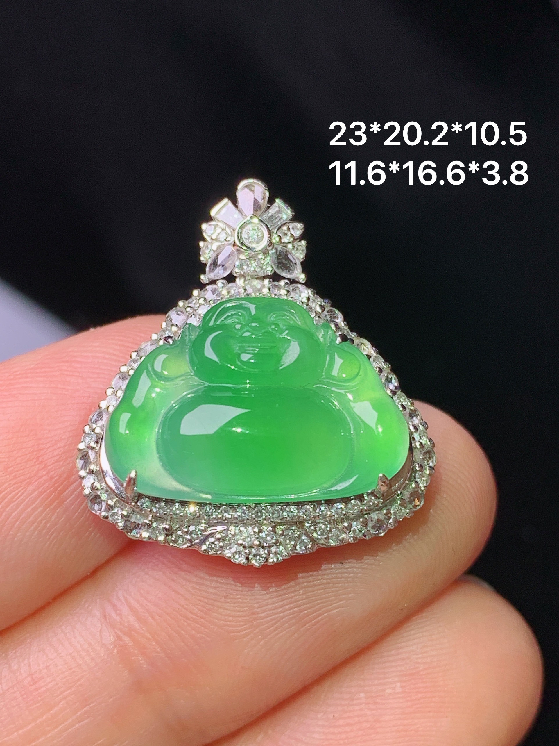 18k金钻镶嵌满绿佛公吊坠 玉质细腻 色泽艳丽清新 水润亮眼 整体尺寸23*20.2*10.5g2