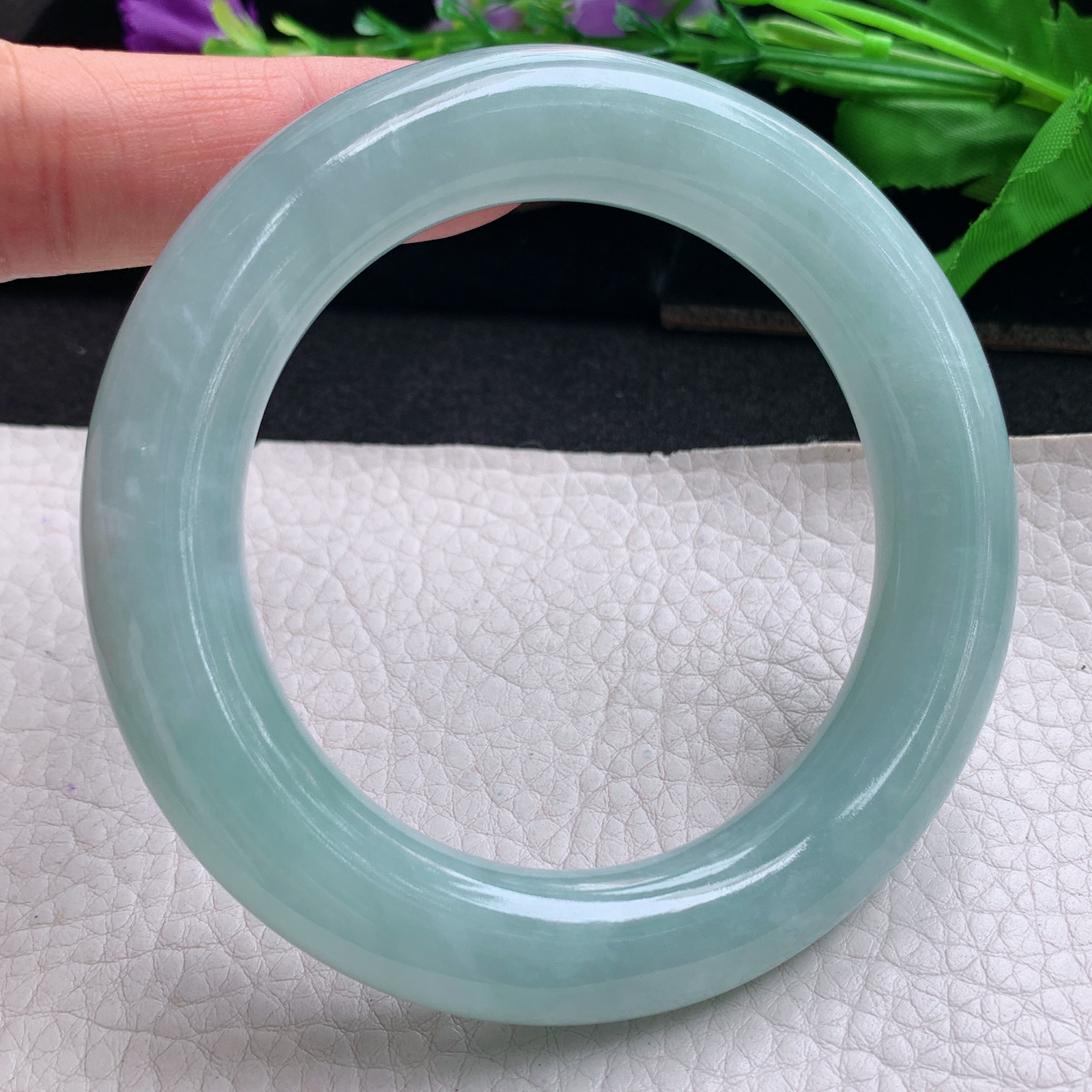 js实拍56.5*12胖圆镯 天然缅甸翡翠手镯蓝韵圆条大气玉镯子