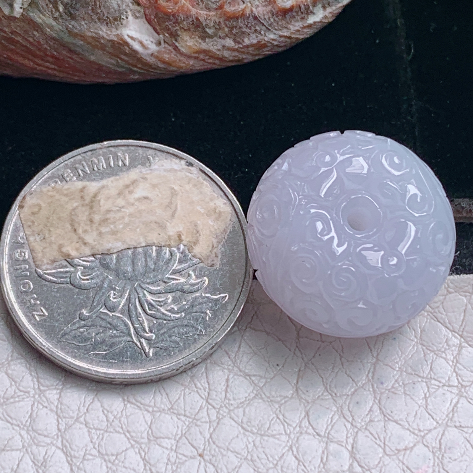 py实拍20.2*12.6缅甸翡翠淡紫底冰润面包扣 玉扣玉吊坠 玉挂件