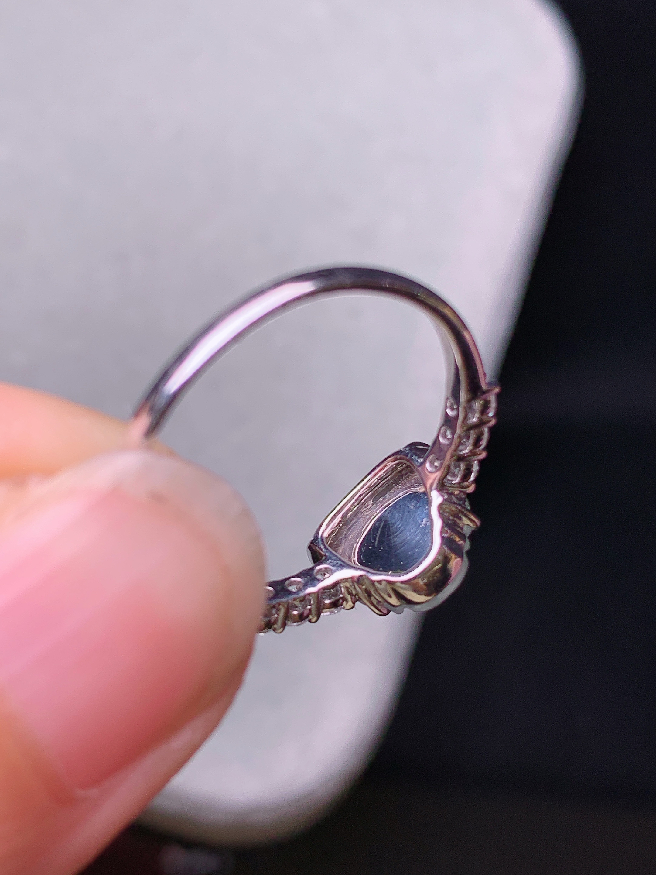 18k金钻镶嵌冰种佛公戒指 玉质细腻 色泽艳丽清新 水润亮眼 圈口14 整体尺寸7.7*9*2.6z2