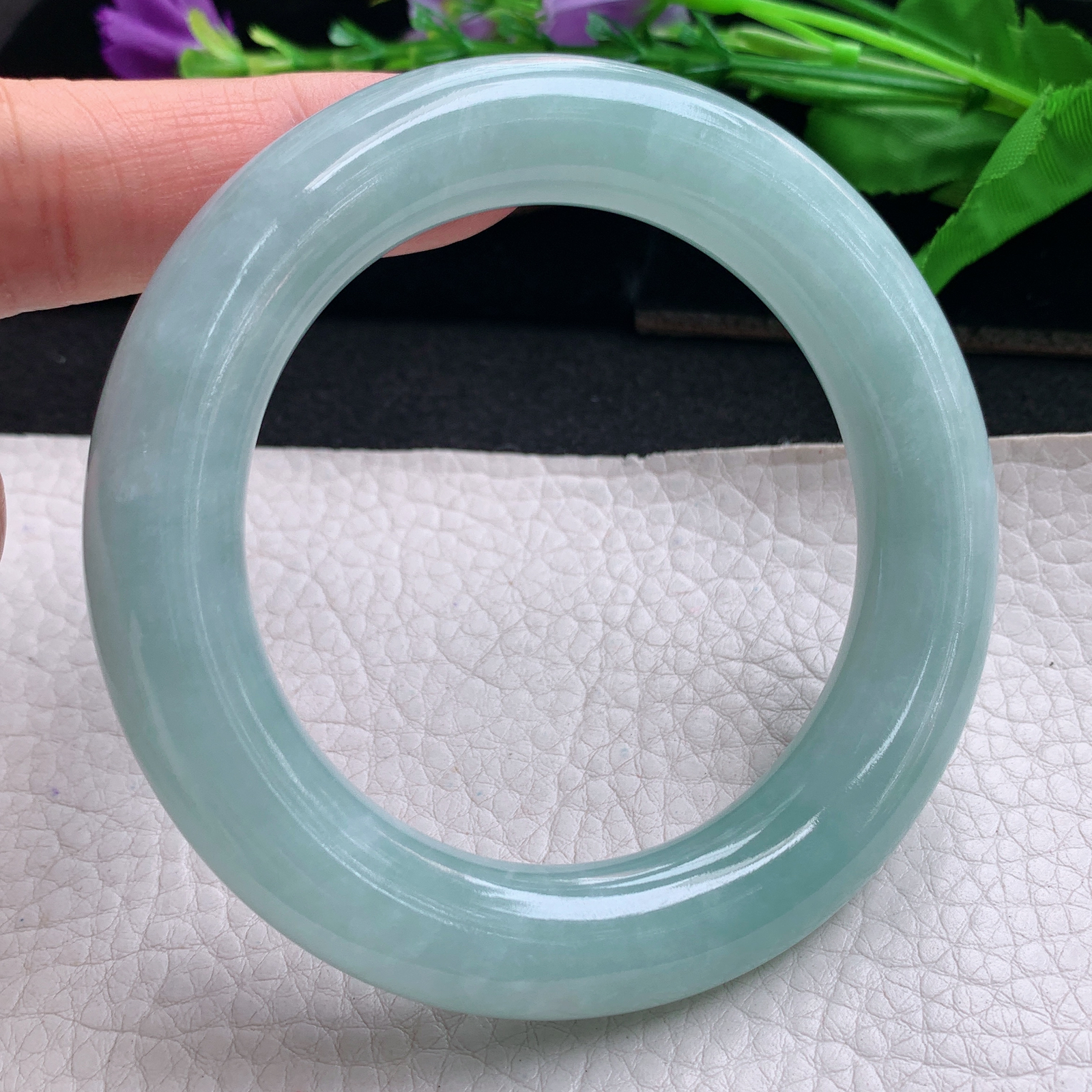 js实拍56.5*12胖圆镯 天然缅甸翡翠手镯蓝韵圆条大气玉镯子