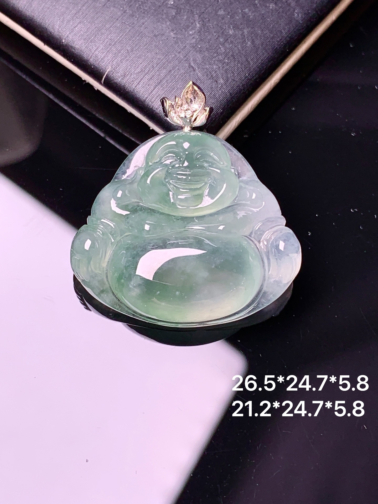 18k金镶嵌冰种佛公吊坠 玉质细腻 色泽艳丽清新 水润亮眼 整体尺寸26.5*24.7*5.8d1