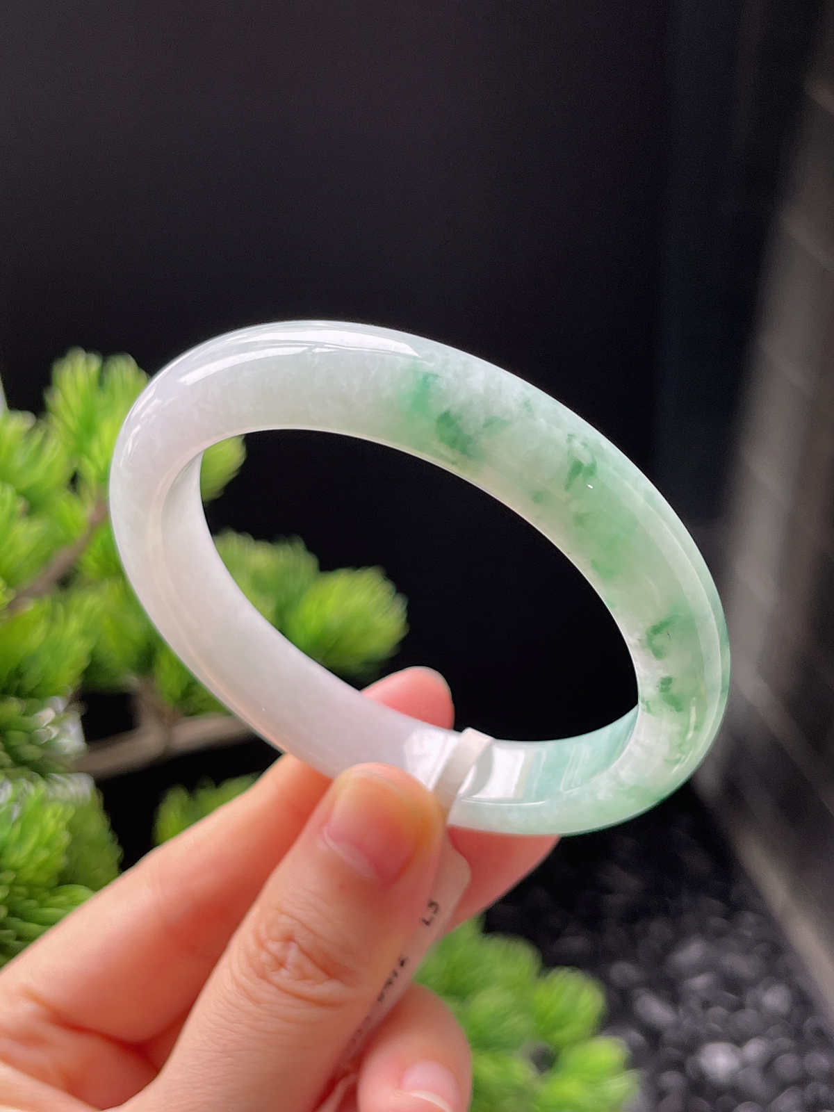 正圈54圈口，翡翠糯化种飘绿手镯