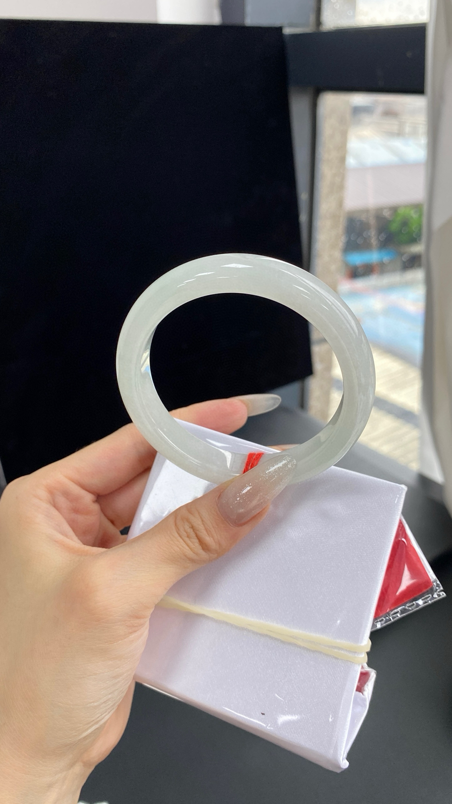 【晴底正圈手镯】
尺寸：55-11.4-8.5
自然光无滤镜，原图直出