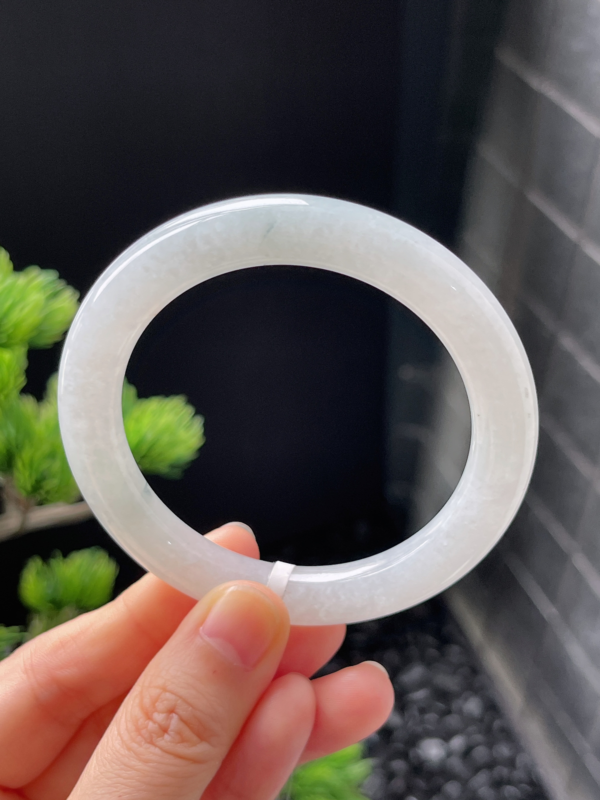 圆镯52.7圈口，翡翠糯化种白色手镯