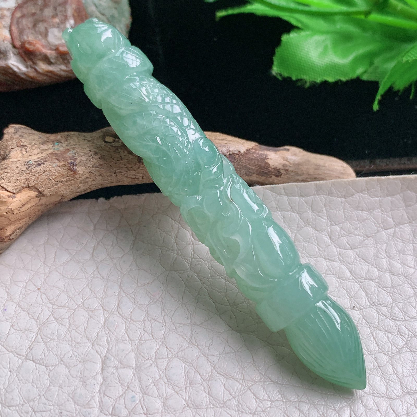 ajj实拍80*11.5*13缅甸翡翠满绿龙行天下金榜题名 清秀水灵毛笔玉吊坠 玉挂件