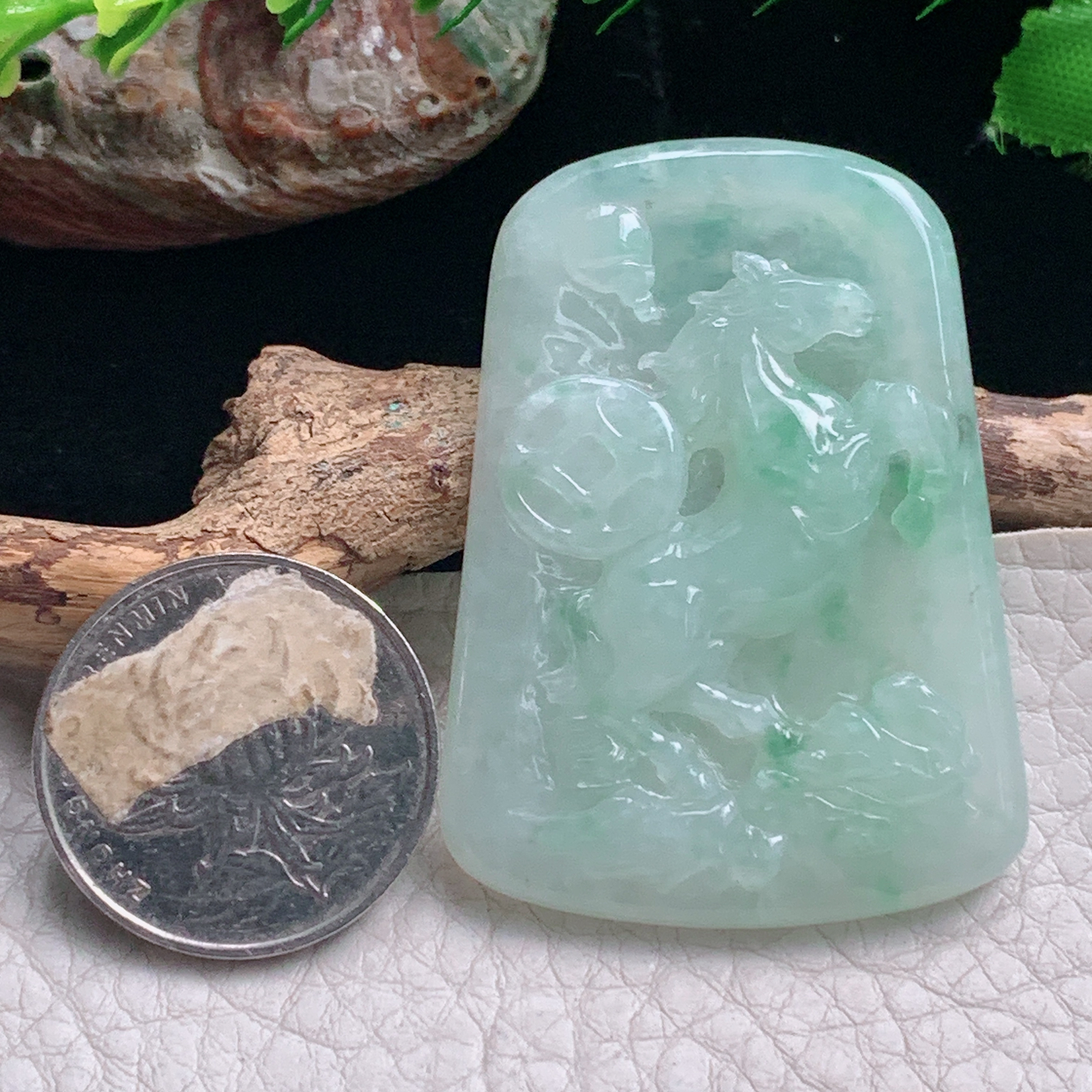 ajj实拍50*36.5*5.8缅甸翡翠水绿马上发财 生肖马玉吊坠 玉挂件