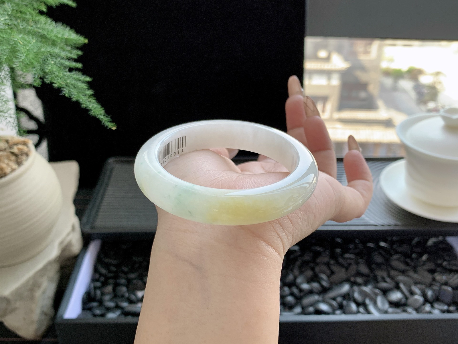 黄翡飘花手镯尺寸：52-12-8.5