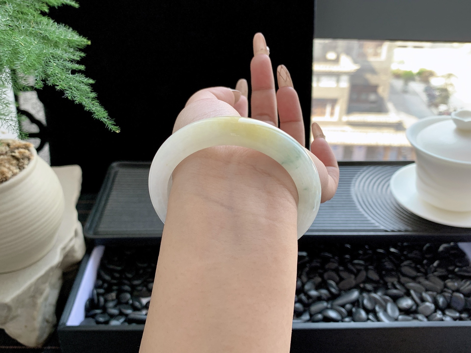 黄翡飘花手镯尺寸：52-12-8.5