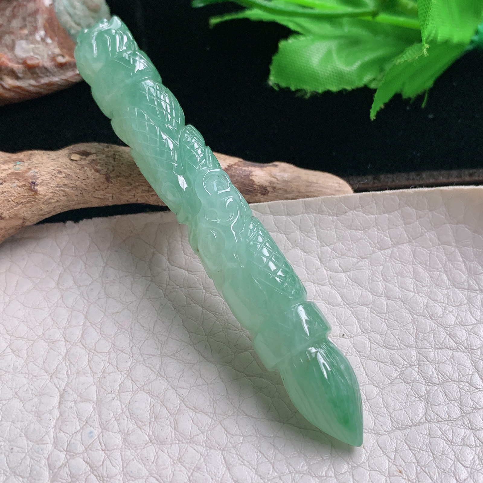 ajj实拍80*11.5*13缅甸翡翠满绿龙行天下金榜题名 清秀水灵毛笔玉吊坠 玉挂件