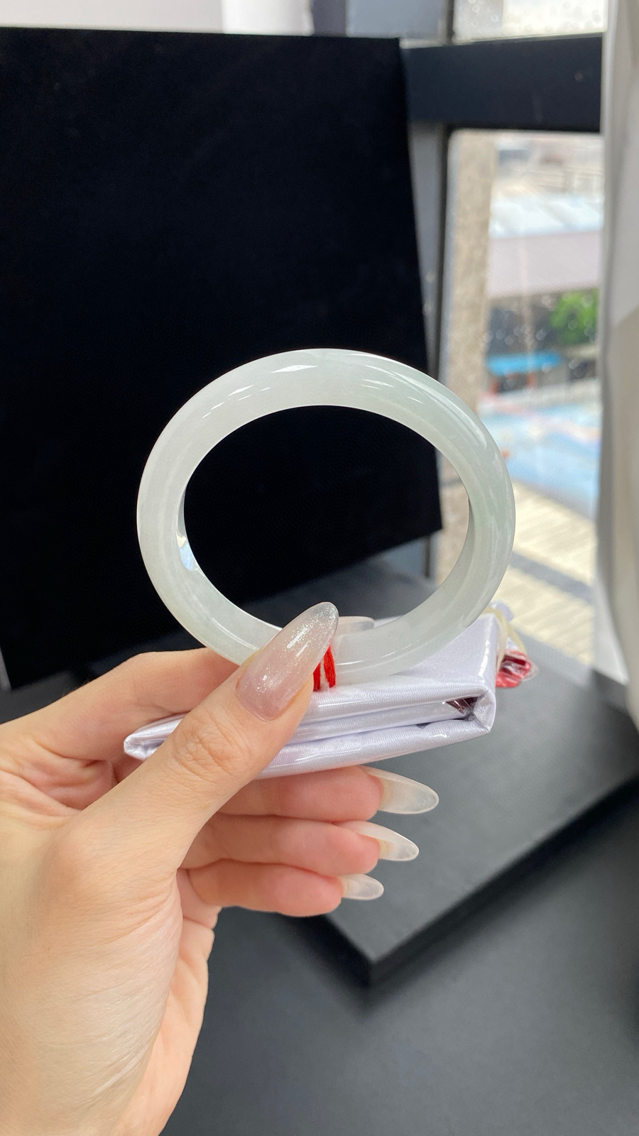 【晴底正圈手镯】
尺寸：55-11.4-8.5
自然光无滤镜，原图直出