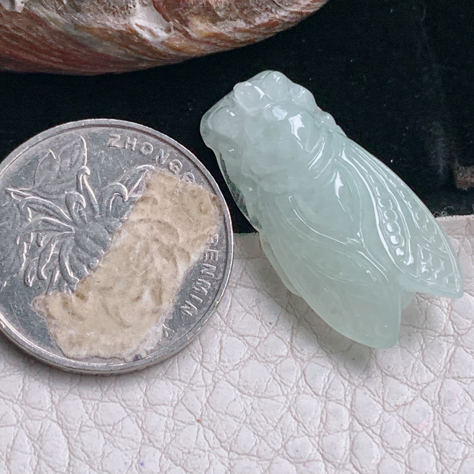 ajj实拍29*14.8*7.8缅甸翡翠冰纯一鸣惊人 蝉玉吊坠 玉挂件