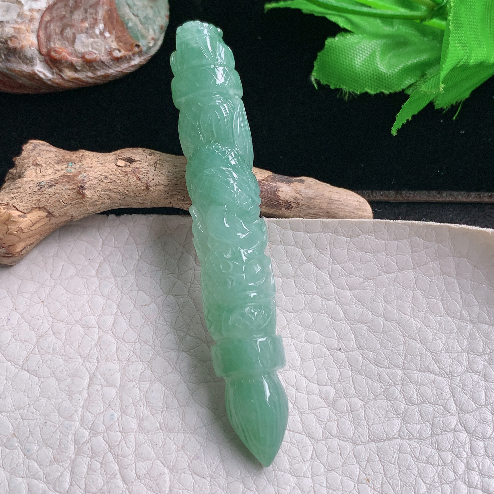 ajj实拍80*11.5*13缅甸翡翠满绿龙行天下金榜题名 清秀水灵毛笔玉吊坠 玉挂件