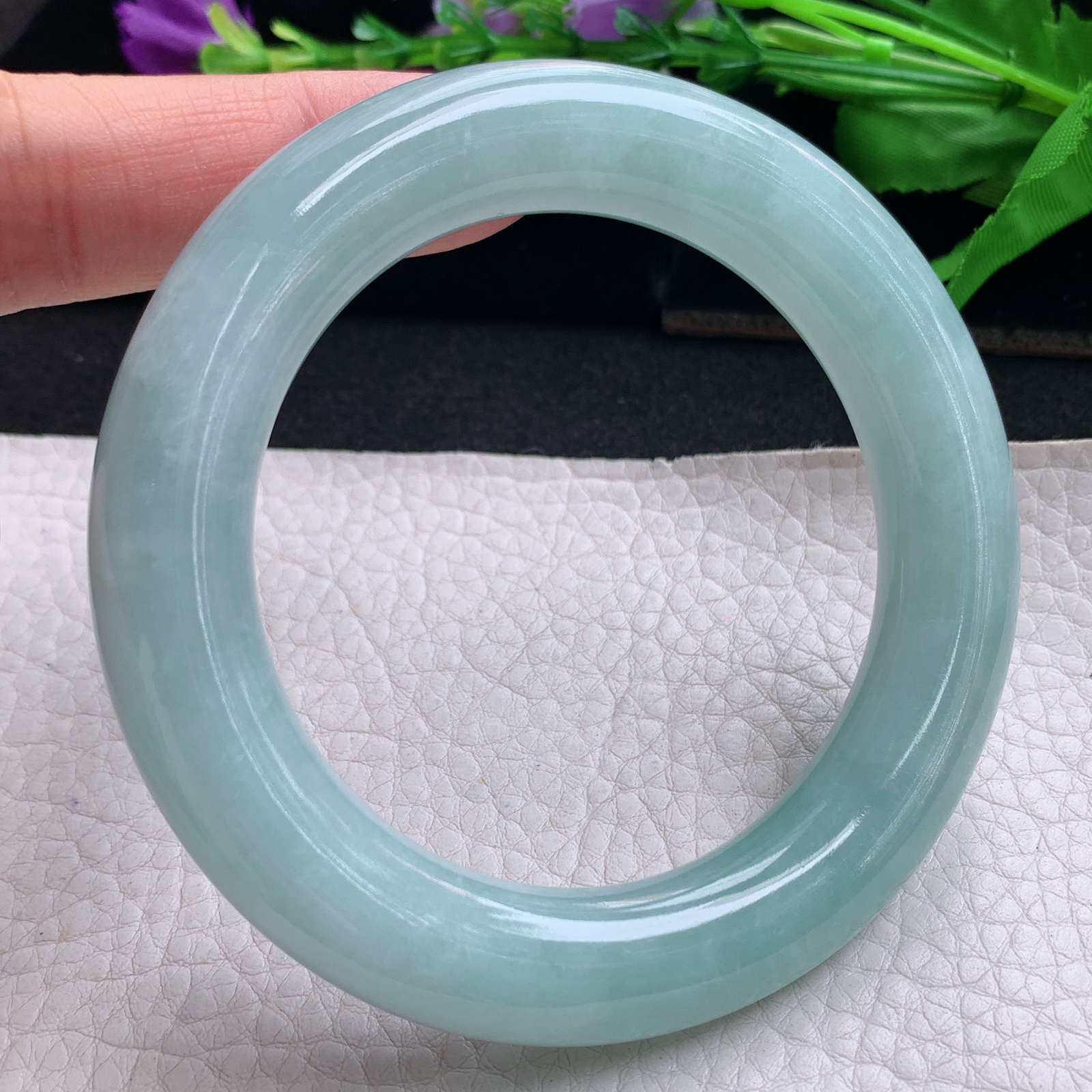 js实拍56.5*12胖圆镯 天然缅甸翡翠手镯蓝韵圆条大气玉镯子