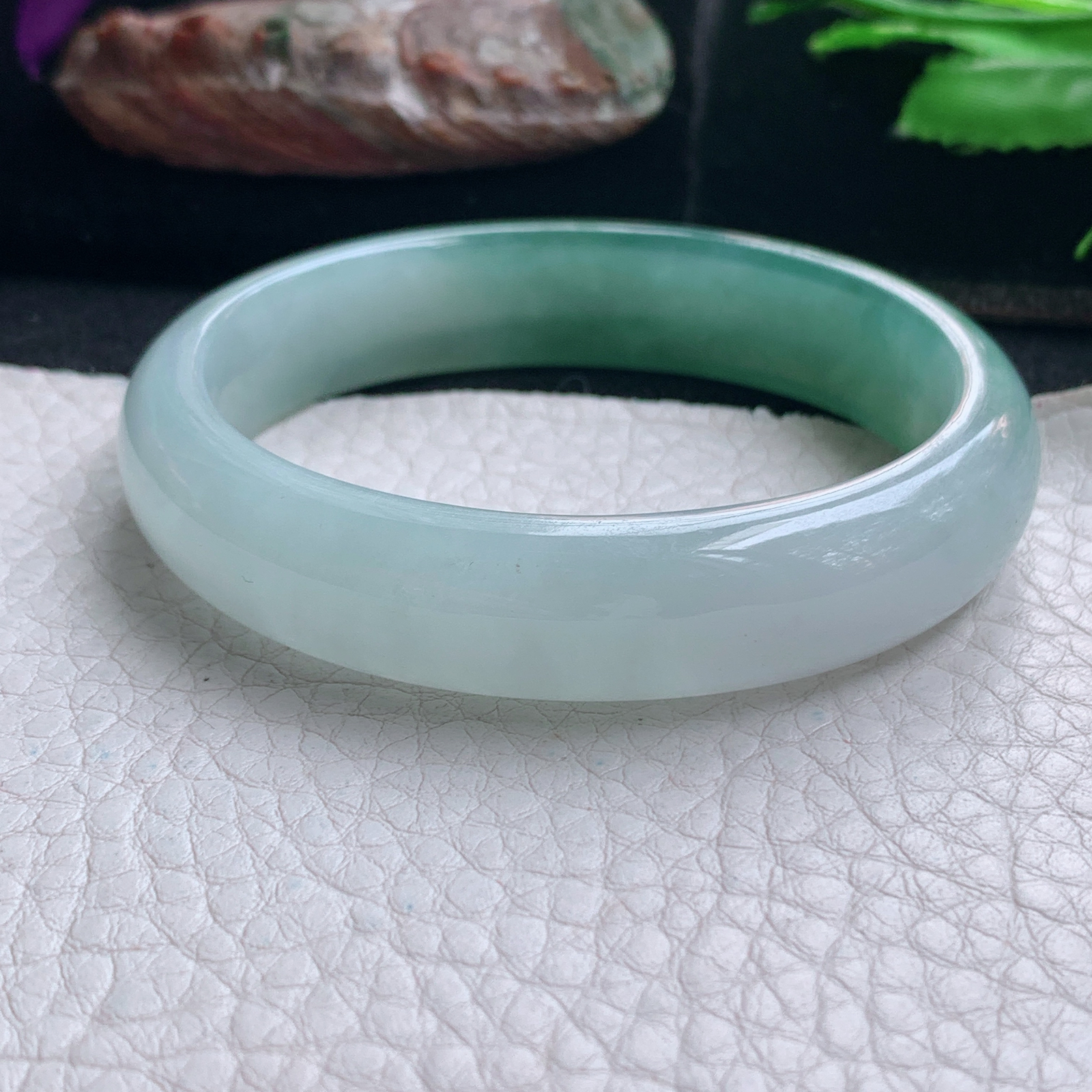 yh小圈口53*45*12.3*6.4招财贵妃镯 天然缅甸翡翠手镯冰胶蛋形玉镯子