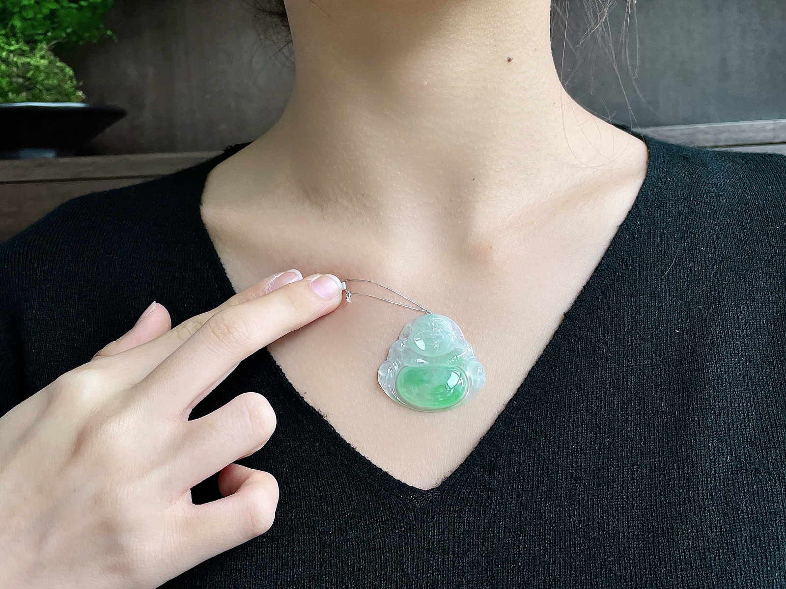 【裸石】冰飘绿花佛公大佛公吊坠
【说明】缅料 性价比高 飘花
【尺寸】33-35.5-5.9