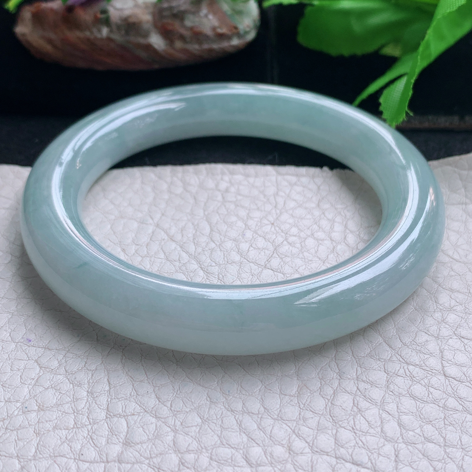 r实拍57*11美人镯 天然缅甸翡翠手镯蓝韵圆条正圈玉镯子