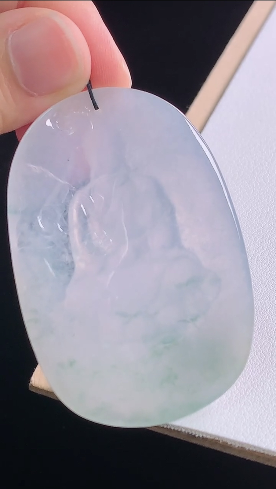 冰飘绿大日如来
尺寸:57.4-39.2-5.2mm