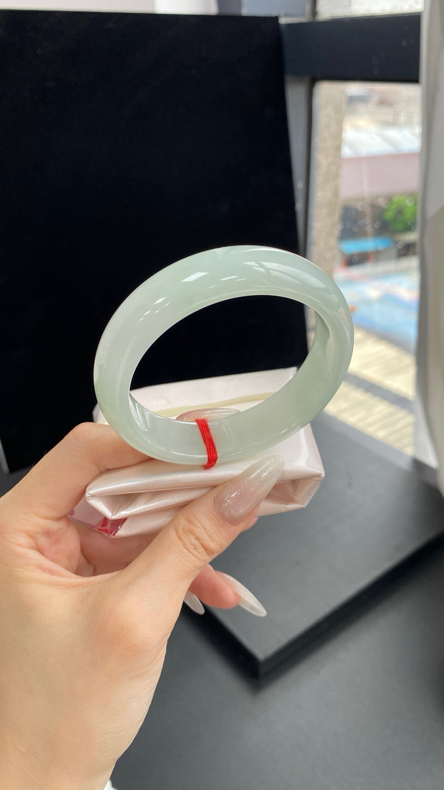 【晴底宽版正圈手镯】
尺寸：57.8-15.6-8.4
自然光无滤镜，原图直出