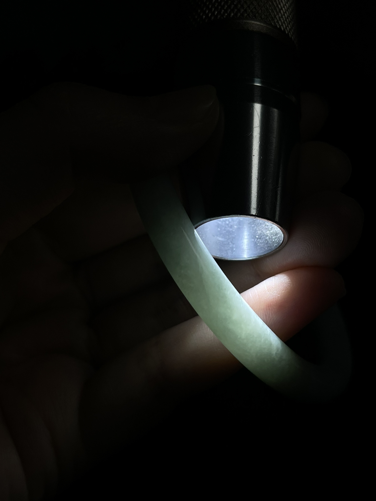 圆镯52.9圈口，翡翠手镯