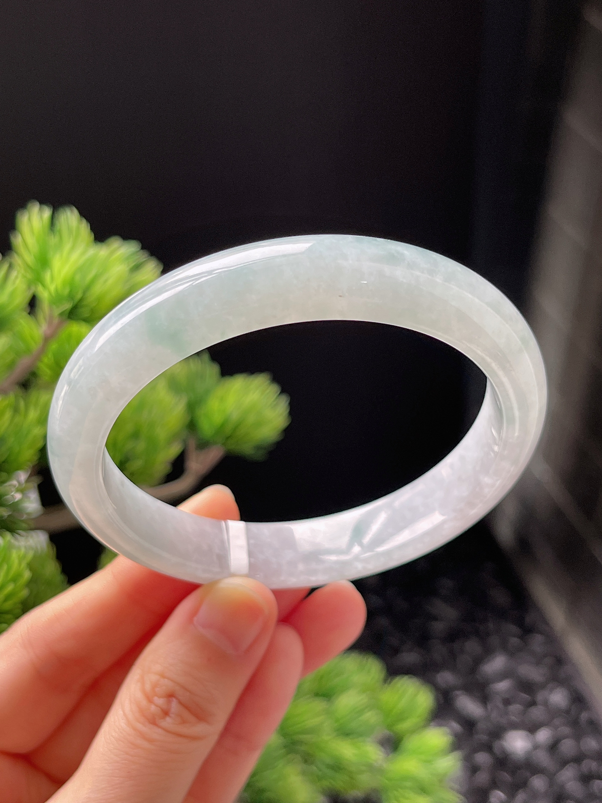 正圈59圈口，翡翠糯化种飘绿手镯