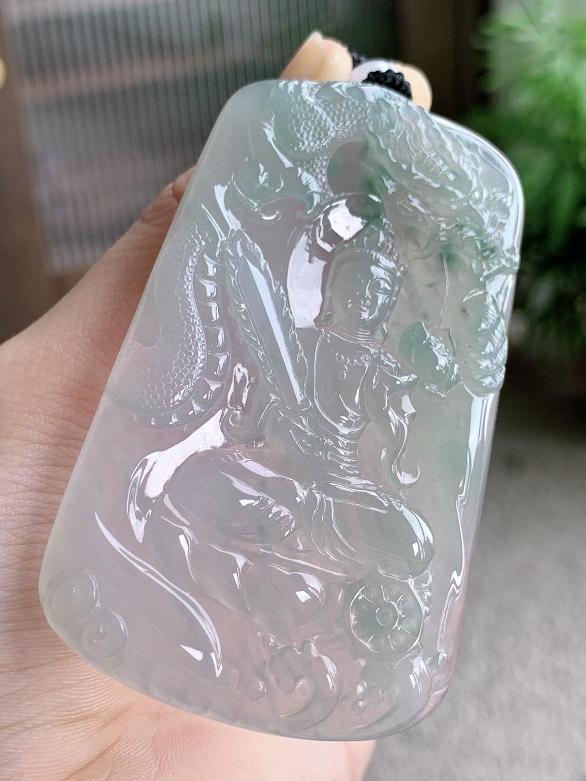 【裸石】冰飘花虚空藏菩萨牌吊坠
【说明】缅料 性价比高  
【尺寸】70-42.8-5.5