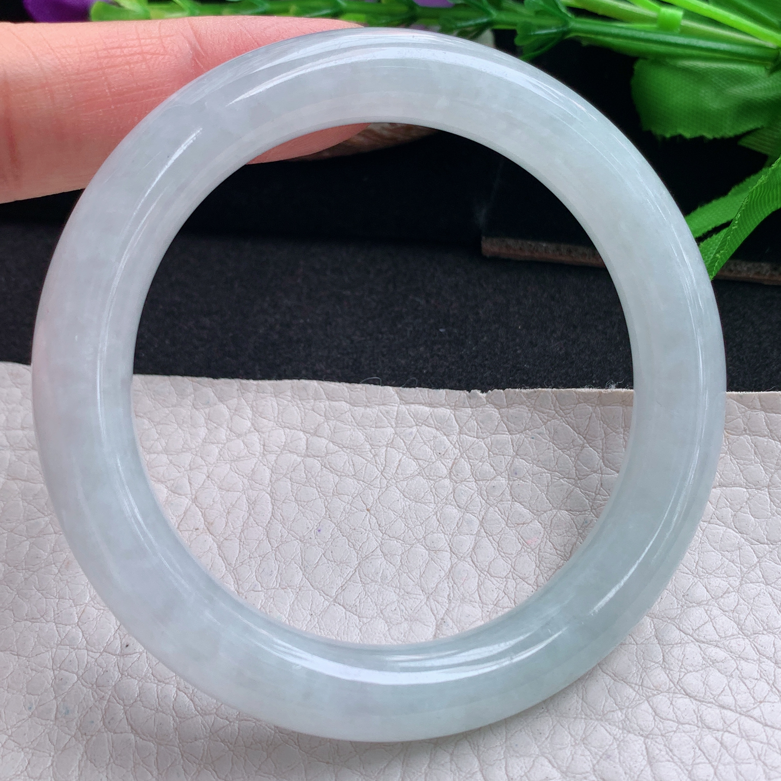 js实拍56*10*9.8美人镯 天然缅甸翡翠手镯纯美胶感正圈玉镯子 叮当镯