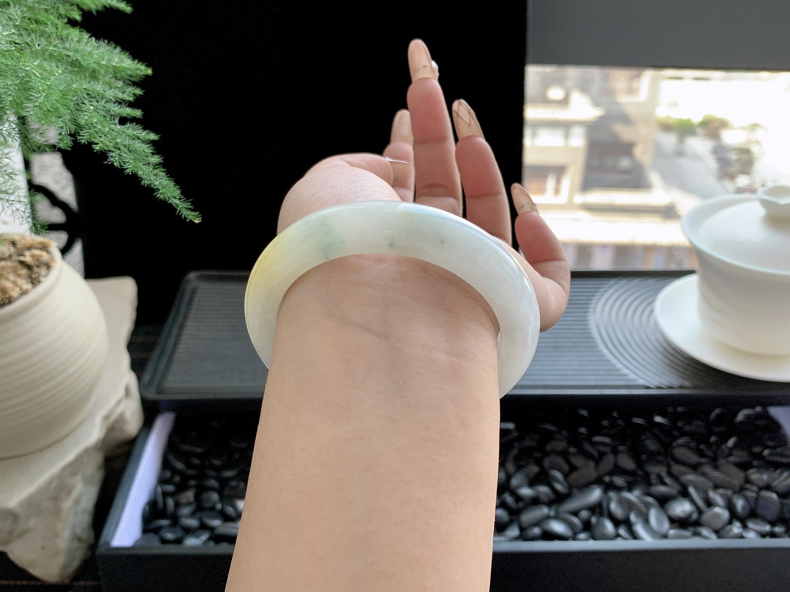 黄翡飘花手镯尺寸：52-12-8.5