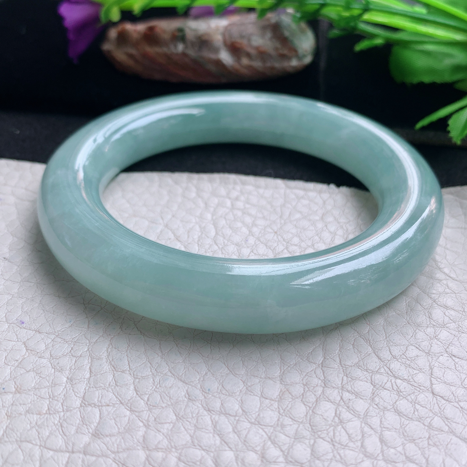 js实拍56.5*12胖圆镯 天然缅甸翡翠手镯蓝韵圆条大气玉镯子