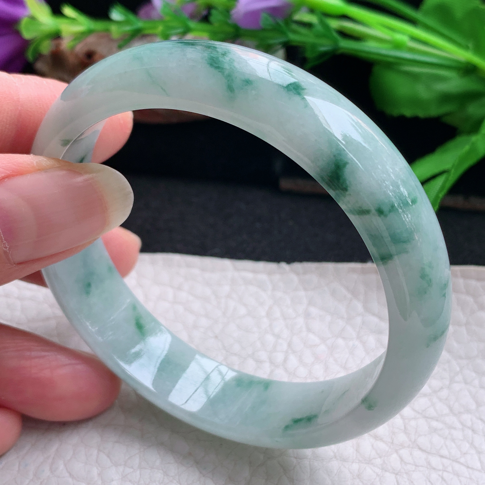 js实拍57*13.8*7平安镯 天然缅甸翡翠手镯飘花胶感正圈玉镯子