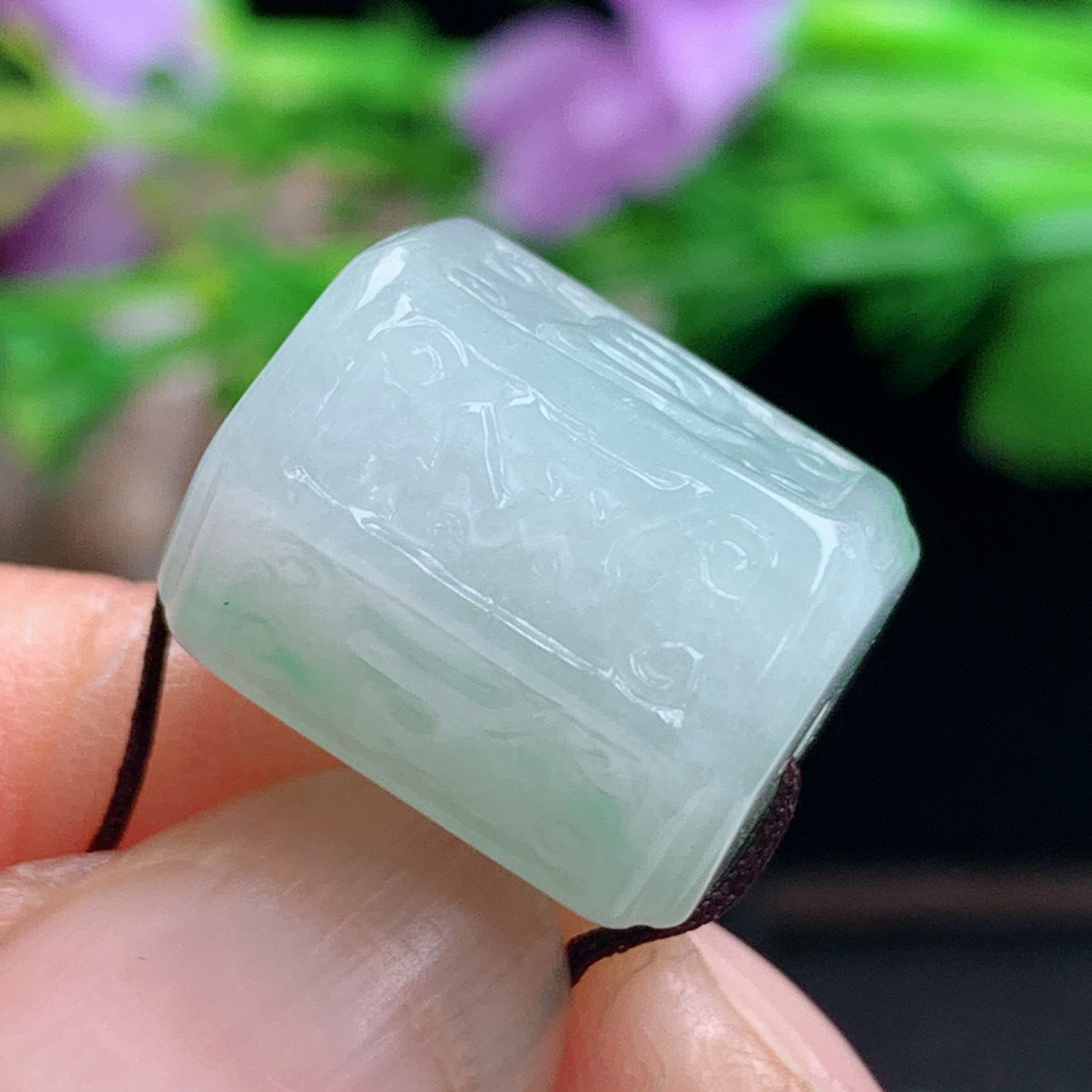 py实拍15*11.6缅甸翡翠冰润浅绿六字真言路路通玉吊坠 玉挂件